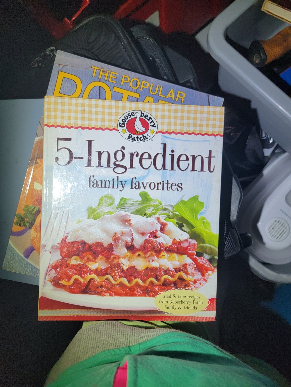 5-Ingredient Family Favorites Cookbook - White/Red/Cream